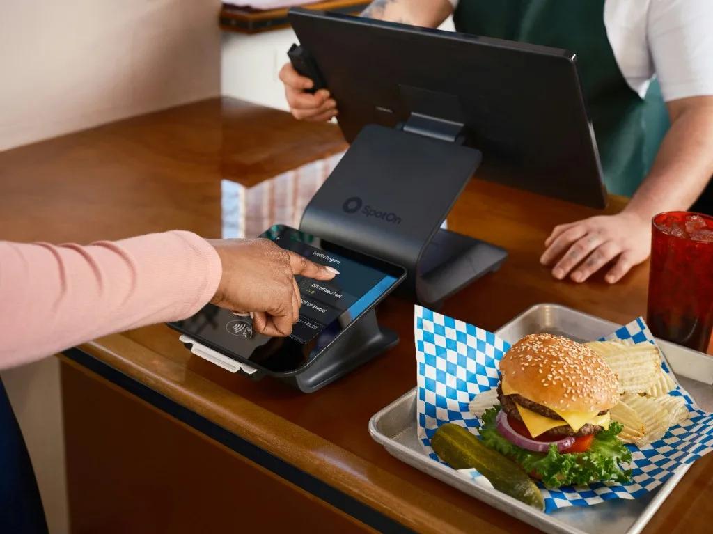 Dual-screen POS loyalty checkout